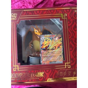Pokemon Charizard Super Premium Collection Box